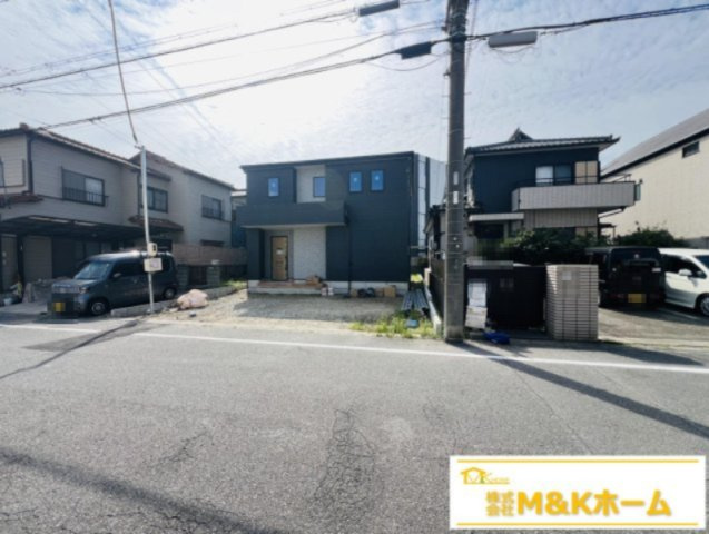 半田市瑞穂町5丁目　全1棟の外観|R8.3.12撮影　リビングに収納あり☆