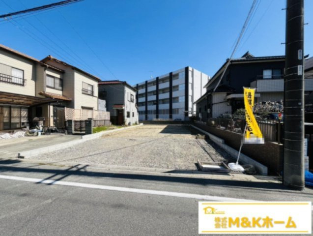 半田市瑞穂町5丁目　全1棟の前面道路含む現地写真|R8.3.12撮影　前道約8ｍで駐車も楽々♪