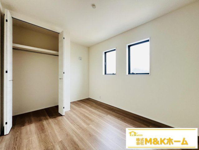 半田市瑞穂町5丁目　全1棟の洋室|洋室5.44帖☆（南西側）　子ども部屋にもピッタリです☆
