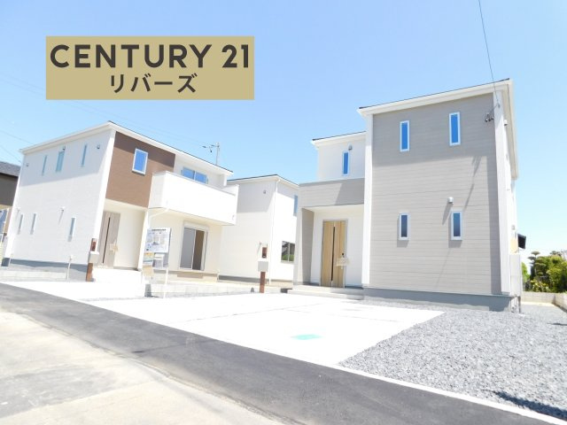 津島市宇治町字茶ノ里の新築一戸建の前面道路含む現地写真|☆３号棟☆ 　　新価格！！いつでもご案内出来ます♪（お問合せ当日、平日、水曜、夜間でもＯＫ）　敷地６０．５坪！　長期優良住宅♪　駐車並列３台ＯＫ！　南に広い庭付き♪　収納豊富なプラン！