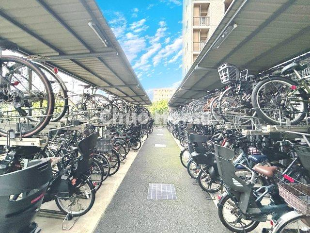 ザ・サウスキャナルレジデンスの駐輪場|【自転車置き場】最新の空き状況や費用などの詳細は担当スタッフまでお問い合わせください。
