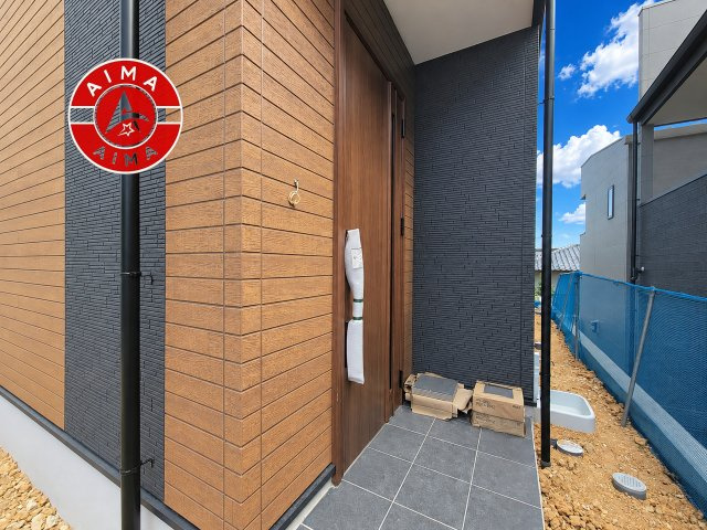福岡市南区寺塚1丁目第2-3棟（1号棟）の玄関|おでかけの時も帰った時も、「我が家」を最初に感じでもらえる素敵な空間に。