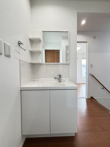 西福原7丁目 快適築浅邸の独立洗面台