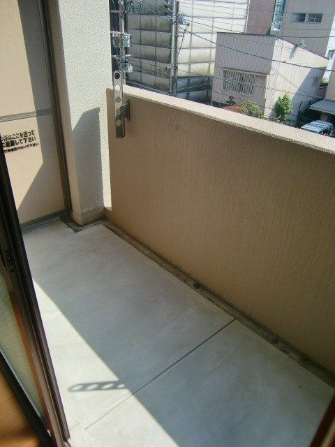 イーズガーデン中央のバルコニー