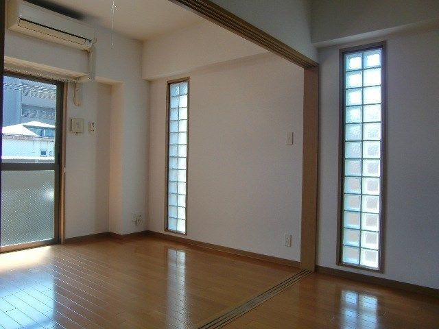 イーズガーデン中央の内装
