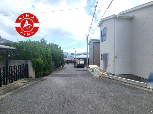 福岡市南区寺塚1丁目第2-3棟（3号棟）の外観|前面道路含む現地の写真です。
