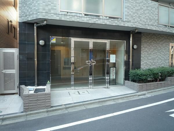 フロントシティ文京のエントランス