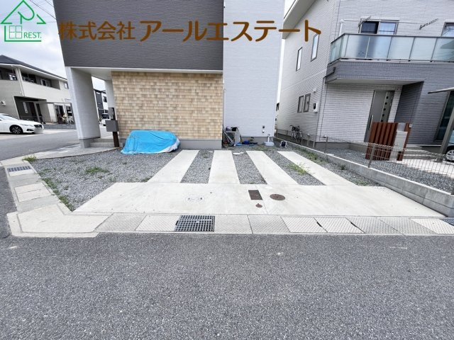 姫路市花田町加納原田　　中古戸建の駐車場
