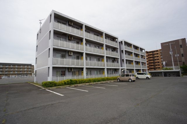 カーサ・ウィルの駐車場