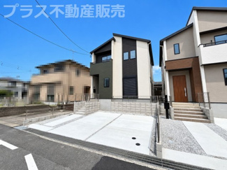 【外観】 | 現地写真。プラス不動産販売なら、現場の全ての棟をまとめてご見学頂けます。