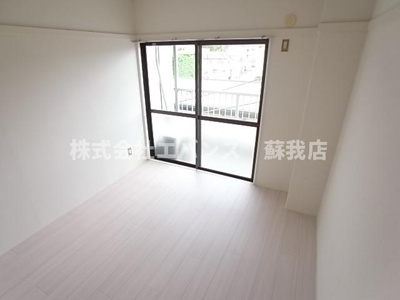 【洋室】 | 第一登美ビル | 落ち着いた色調の洋室です