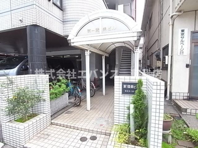 【エントランス】 | 第一登美ビル | 清潔なエントランスです