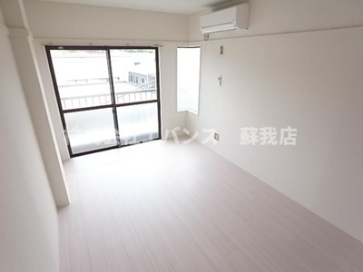 【寝室】 | 第一登美ビル | 落ち着いた色調の寝室です