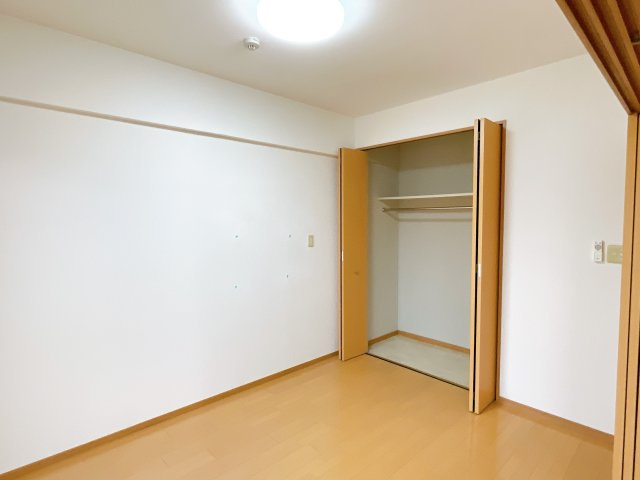 クレーネワンの洋室
