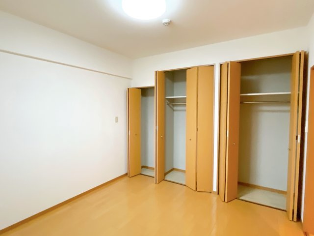 クレーネワンの洋室