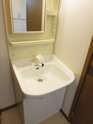 パインヒル石井　Ａの洗面所|使いやすい洗面所です