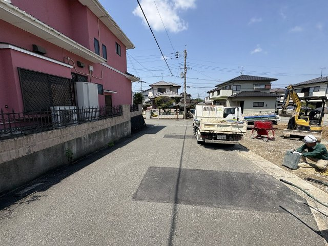 【その他】 | 糟屋郡須恵町新原第1　A号棟（全2棟）【仲介手数料無料・0円】 | 現地写真。前面道路です。