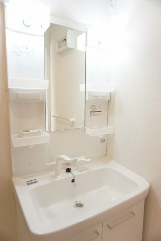 グラチチュードⅣの洗面所|使いやすい洗面所です