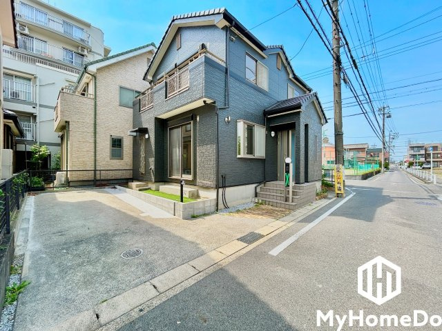 北区中味鋺の前面道路含む現地写真|前道を挟んで公園があります。子育て世代にはお勧めです！