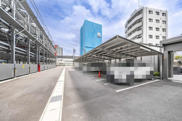 ウエリス覚王山法王町の駐車場|屋根付平面駐車場　専用使用権付です