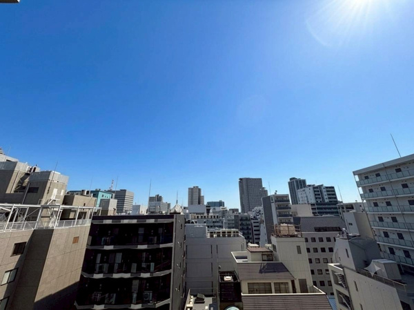 【展望】 | 【物件からの眺望】11階からの眺望！周辺に高層建築物がないため、抜けた眺望が満喫可能☆