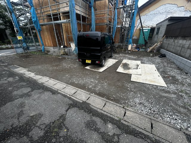 新築　高崎市中豊岡町　Heartful　Town　A号棟の駐車場|現地写真　駐車スペースは並列2台分可能です！

