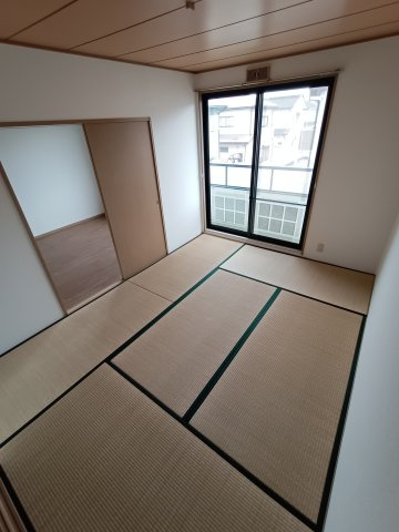 サンビレッジ上郷 A棟の和室