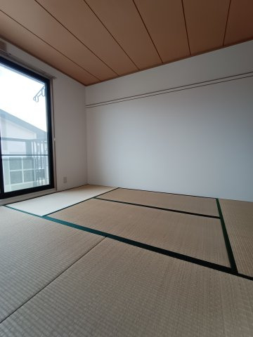 サンビレッジ上郷 A棟の和室