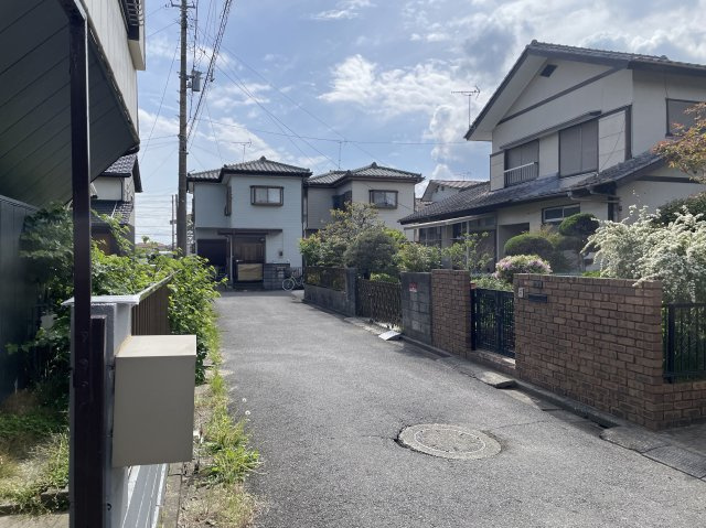 【前面道路含む現地写真】 | 東金市田間　中古戸建