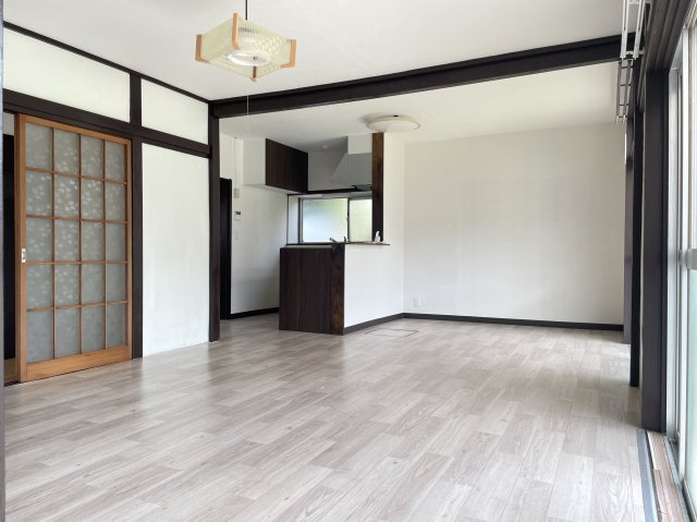【居間・リビング】 | 東金市田間　中古戸建