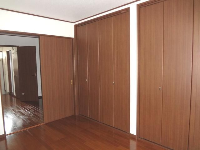 横浜市港北区岸根町のアパートの収納