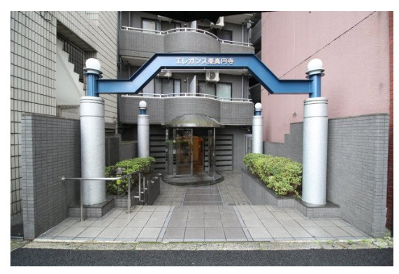 エレガンス東高円寺のエントランス
