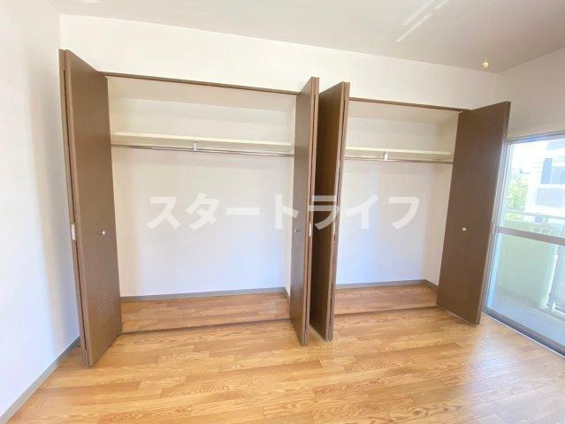 大阪市淀川区十三東３丁目の賃貸マンションの収納