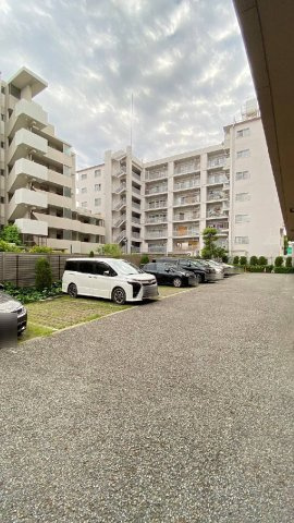 コスモ西宮の駐車場|駐車場