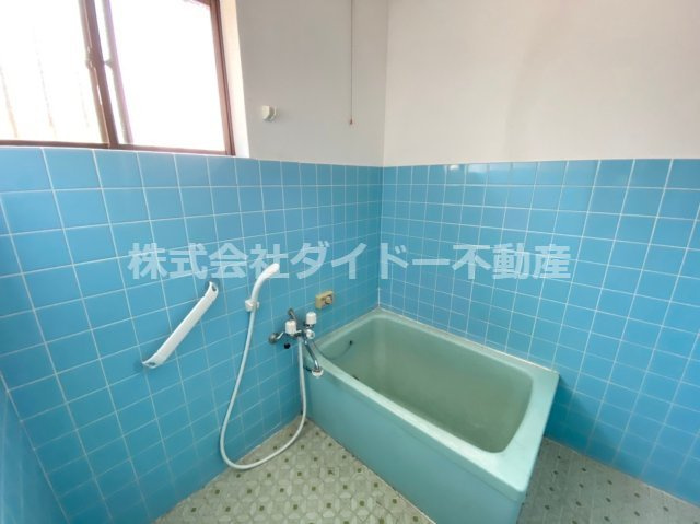 山本アパートの浴室