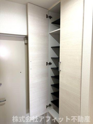 【玄関】 | アコット春日 | シューズボックス※イメージです