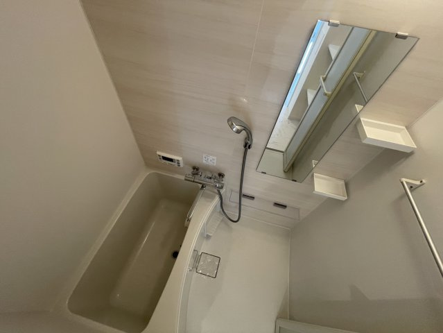サンクラッソ神戸山手の浴室|同物件別部屋写真