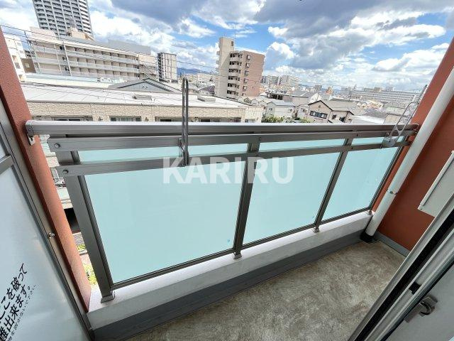 Ｋ＇ｓＬＡＮＤＭＡＲＫ鶴見のバルコニー