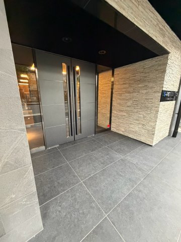 S-RESIDENCE高岳bresa(ブレサ)のエントランス