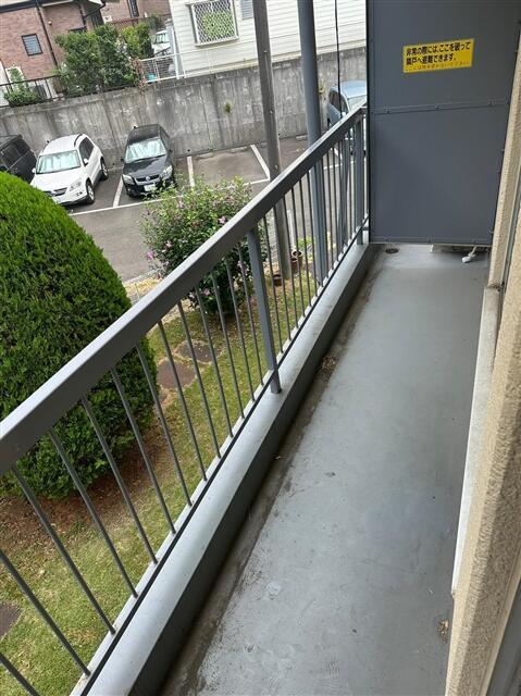 ロイヤルハイツ藤が丘のバルコニー