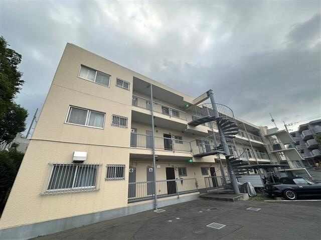 ロイヤルハイツ藤が丘の外観
