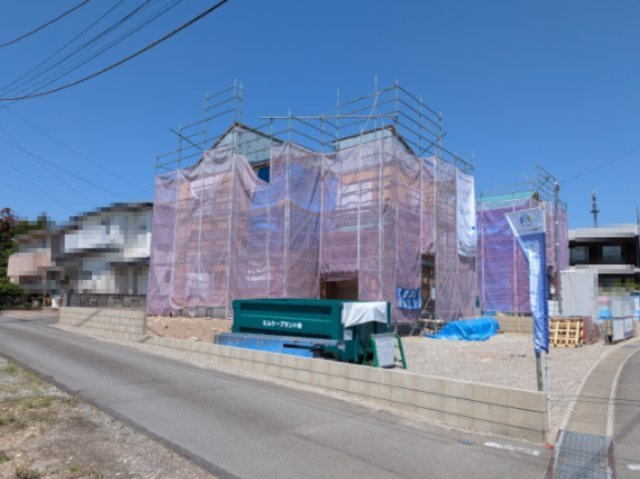 リーブルガーデン箕郷町西明屋の前面道路含む現地写真