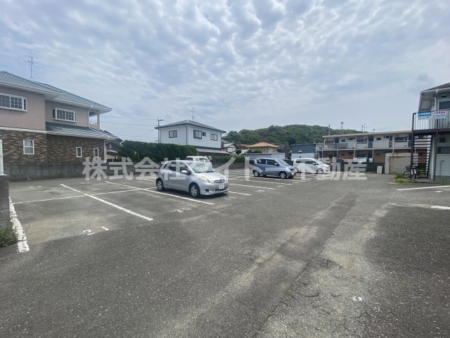 エクセレントハイム楽市Ａの駐車場