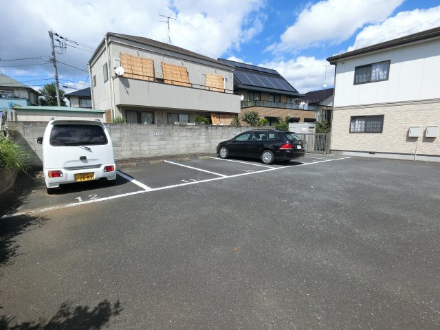 【駐車場】