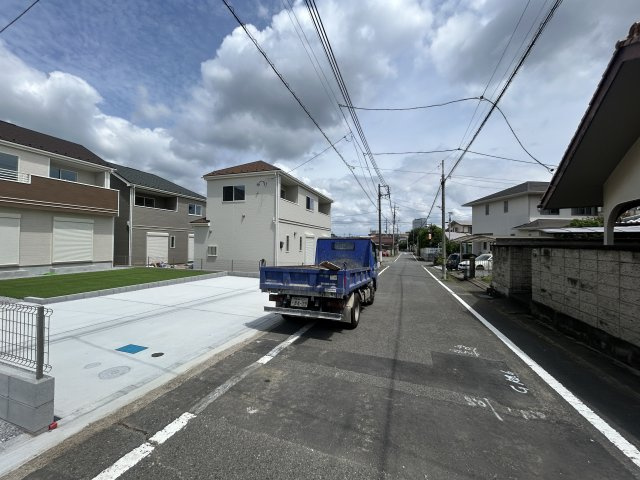 新築　高崎市片岡町2丁目　Heartful　Town　B号棟の前面道路含む現地写真|現地写真　南東側接道幅員約6ｍ