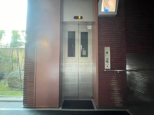 レシオ安堂寺のエントランス