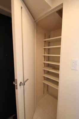 【収納】 | ラ・シルフィード | ※同建物ほかのお部屋の写真です。