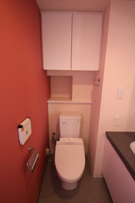 【トイレ】 | ラ・シルフィード | ※同建物ほかのお部屋の写真です。