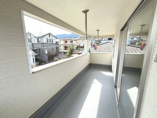 【バルコニー】 | 福岡市早良区梅林7丁目第6　2号棟（全4棟）【仲介手数料無料・0円】 | 施工例。施工例は完成時と異なる場合があります。