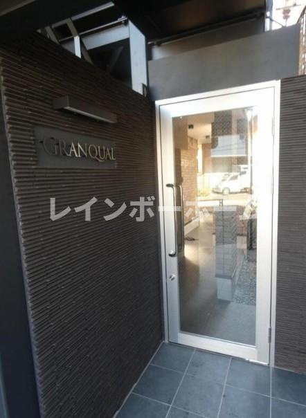 グランクオール小岩のエントランス